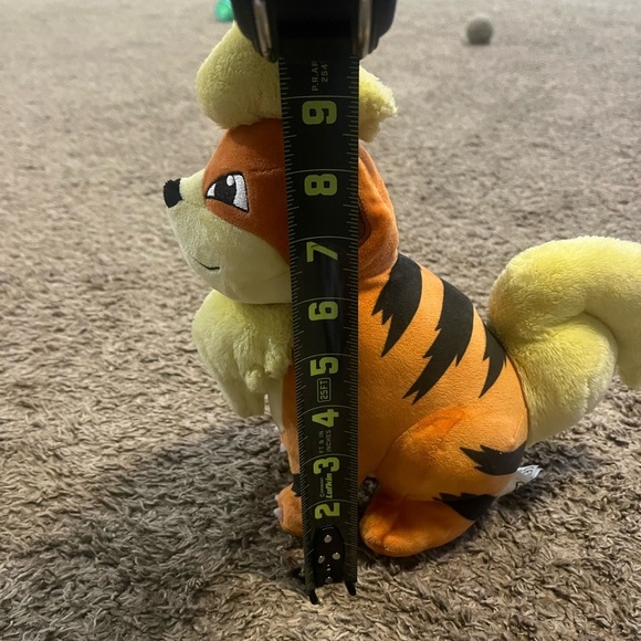 Pokemon Growlithe 10" Plush - Picture 3 of 4